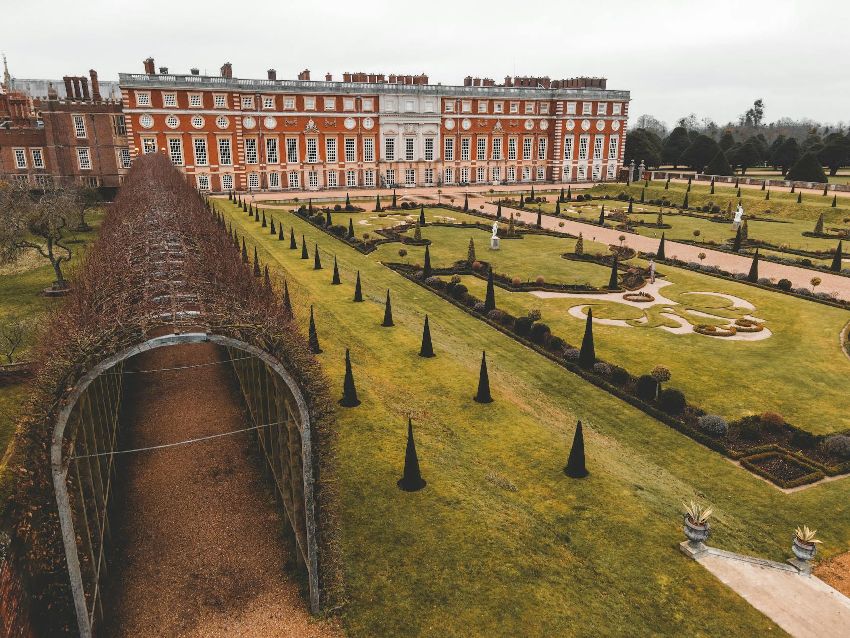 Voda v zahradě: historie od Egypta po současnost 7 anglicke zahrady od renesance k formalnimu parku hampton court a chatsworth voda v zahrade historie