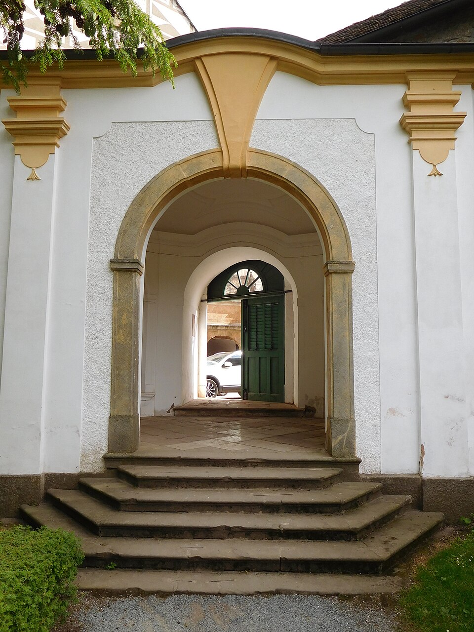Inspirace pro zahradu z historických zámeckých zahrad 2 Jiný pohled na Piccolominskou zahradu v Náchodě